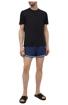 Мужские плавки-шорты DOLCE & GABBANA синего цвета по цене 47150 руб., арт. M4B05T/FUSFW | Фото 2 Мужские плавки-шорты DOLCE & GABBANA синего цвета, арт. M4B05T/FUSFW | Фото 2