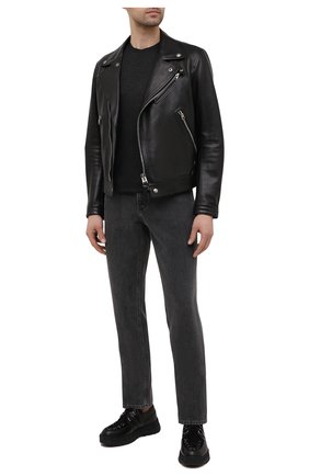 Мужская футболка из вискозы TOM FORD темно-серого цвета по цене 27750 руб., арт. BW278/TFJ209 | Фото 2 Мужская футболка из вискозы TOM FORD темно-серого цвета, арт. BW278/TFJ209 | Фото 2 (Длина (для топов): Стандартные; Материал внешний: Вискоза; Рукава: Короткие; Принт: Без принта; Стили: Кэжуэл)
