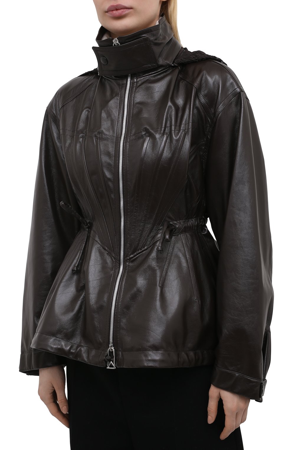 Женская кожаная куртка BOTTEGA VENETA темно-коричневого цвета, арт. 662465/VKLC0 | Фото 3 (Кросс-КТ: Куртка; Рукава: Длинные; Стили: Гранж; Региональные ограничения белый список (Axapta Mercury): RU; Материал внешний: Натуральная кожа; Женское Кросс-КТ: Замша и кожа; Длина (верхняя одежда): Короткие)