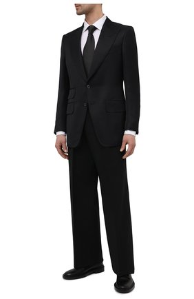 Мужской пиджак из вискозы TOM FORD черного цвета по цене 323000 руб., арт. 979R07/11ML40 | Фото 2 Мужской пиджак из вискозы TOM FORD черного цвета, арт. 979R07/11ML40 | Фото 2 (Длина (для топов): Стандартные; Рукава: Длинные; Материал подклада: Купро, Шелк; Материал внешний: Вискоза; Пиджаки М: Приталенный; Случай: Вечерний; 1-2-бортные: Однобортные; Стили: Классический; Региональные ограничения белый список (Axapta Mercury): RU)