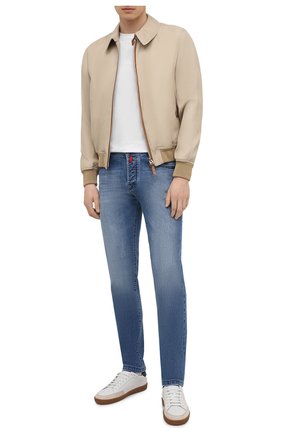 Мужские джинсы KITON голубого цвета по цене 109000 руб., арт. UPNJS/J07T25 | Фото 2 Мужские джинсы KITON голубого цвета, арт. UPNJS/J07T25 | Фото 2 (Материал внешний: Хлопок, Деним; Длина (брюки, джинсы): Стандартные; Кросс-КТ: Деним; Детали: Потертости; Силуэт М (брюки): Прямые; Стили: Кэжуэл; Региональные ограничения белый список (Axapta Mercury): RU)