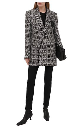 Женский хлопковый жакет BALMAIN черно-белого цвета по цене 251000 руб., арт. VH0SI025/C212 | Фото 2 Женский хлопковый жакет BALMAIN черно-белого цвета, арт. VH0SI025/C212 | Фото 2 (Материал внешний: Хлопок; Рукава: Длинные; Материал подклада: Синтетический материал; Длина (для топов): Удлиненные; Стили: Гламурный; Женское Кросс-КТ: Жакет-одежда; 1-2-бортные: Двубортные; Случай: Коктейльный)