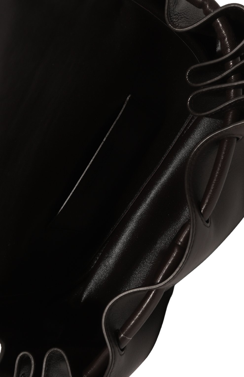 Женская сумка beak medium BOTTEGA VENETA темно-коричневого цвета по цене 182500 руб., арт. 658523/VCP30 | Фото 5 Женская сумка beak medium BOTTEGA VENETA темно-коричневого цвета, арт. 658523/VCP30 | Фото 5 (Сумки-технические: Сумки через плечо; Размер: medium; Материал: Натуральная кожа)