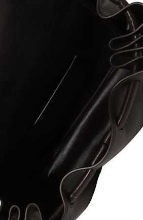 Женская сумка beak medium BOTTEGA VENETA темно-коричневого цвета по цене 182500 руб., арт. 658523/VCP30 | Фото 5 Женская сумка beak medium BOTTEGA VENETA темно-коричневого цвета, арт. 658523/VCP30 | Фото 5 (Сумки-технические: Сумки через плечо; Размер: medium; Материал: Натуральная кожа)