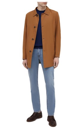 Мужские джинсы CORNELIANI голубого цвета по цене 37050 руб., арт. 874JK2-1120147/00 | Фото 2 Мужские джинсы CORNELIANI голубого цвета, арт. 874JK2-1120147/00 | Фото 2 (Длина (брюки, джинсы): Стандартные; Материал внешний: Хлопок; Кросс-КТ: Деним; Силуэт М (брюки): Прямые; Стили: Кэжуэл)