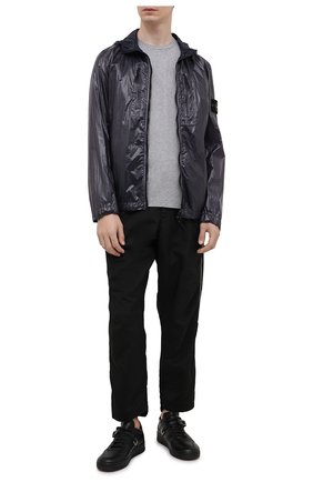 Мужская куртка STONE ISLAND темно-синего цвета по цене 59700 руб., арт. 741543034 | Фото 2 Мужская куртка STONE ISLAND темно-синего цвета, арт. 741543034 | Фото 2 (Длина (верхняя одежда): Короткие; Рукава: Длинные; Материал подклада: Синтетический материал; Материал внешний: Синтетический материал; Кросс-КТ: Куртка, Ветровка; Стили: Гранж)