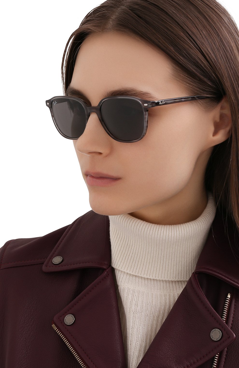 Женские солнцезащитные очки RAY-BAN серого цвета по цене 11700 руб., арт. 2193-1314B1 | Фото 2 Женские солнцезащитные очки RAY-BAN серого цвета, арт. 2193-1314B1 | Фото 2