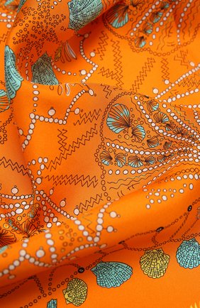 Женский шелковый платок EMILIO PUCCI оранжевого цвета по цене 25350 руб., арт. 1HGB41/1HC41 | Фото 2 Женский шелковый платок EMILIO PUCCI оранжевого цвета, арт. 1HGB41/1HC41 | Фото 2