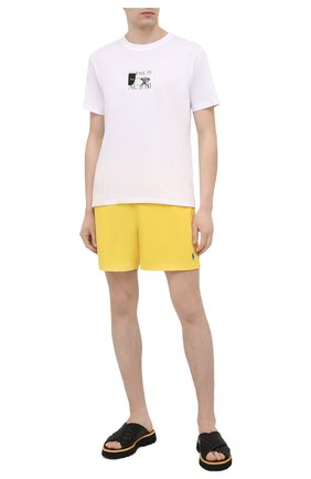 Мужские плавки-шорты POLO RALPH LAUREN желтого цвета по цене 7340 руб., арт. 710829851 | Фото 2 Мужские плавки-шорты POLO RALPH LAUREN желтого цвета, арт. 710829851 | Фото 2