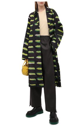 Женский плащ DRIES VAN NOTEN разноцветного цвета по цене 143500 руб., арт. 211-10240-2134 | Фото 2 Женский плащ DRIES VAN NOTEN разноцветного цвета, арт. 211-10240-2134 | Фото 2