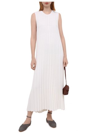 Женские кожаные балетки GIORGIO ARMANI светло-серого цвета по цене 135000 руб., арт. X1R012/XF524 | Фото 2 Женские кожаные балетки GIORGIO ARMANI светло-серого цвета, арт. X1R012/XF524 | Фото 2