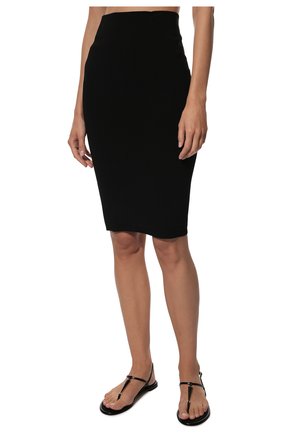 Женская юбка BURBERRY черного цвета, арт. 8040281 | Фото 3 (Женское Кросс-КТ: Юбка-одежда; Длина Ж (юбки, платья, шорты): До колена; Материал внешний: Вискоза; Стили: Кэжуэл)
