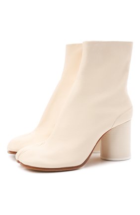 Женские кожаные ботильоны tabi MAISON MARGIELA кремвого цвета по цене 68700 руб., арт. S58WU0260/P3753 | Фото 1 Женские кожаные ботильоны tabi MAISON MARGIELA кремвого цвета, арт. S58WU0260/P3753 | Фото 1