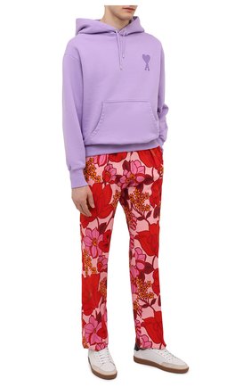 Мужские брюки из вискозы TOM FORD красного цвета по цене 179500 руб., арт. 942R55/759F42 | Фото 2 Мужские брюки из вискозы TOM FORD красного цвета, арт. 942R55/759F42 | Фото 2