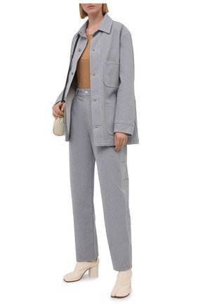 Женская джинсовая куртка MAISON MARGIELA светло-голубого цвета по цене 82700 руб., арт. S29AM0380/S30754 | Фото 2 Женская джинсовая куртка MAISON MARGIELA светло-голубого цвета, арт. S29AM0380/S30754 | Фото 2