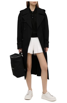 Женские хлопковые шорты DRIES VAN NOTEN белого цвета по цене 17750 руб., арт. 211-11120-2603 | Фото 2 Женские хлопковые шорты DRIES VAN NOTEN белого цвета, арт. 211-11120-2603 | Фото 2 (Материал внешний: Хлопок; Длина Ж (юбки, платья, шорты): Мини; Материал подклада: Хлопок; Стили: Спорт-шик; Женское Кросс-КТ: Шорты-одежда)