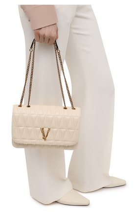 Женская сумка virtus medium VERSACE бежевого цвета по цене 168000 руб., арт. DBFH822/D2NTRT | Фото 2 Женская сумка virtus medium VERSACE бежевого цвета, арт. DBFH822/D2NTRT | Фото 2
