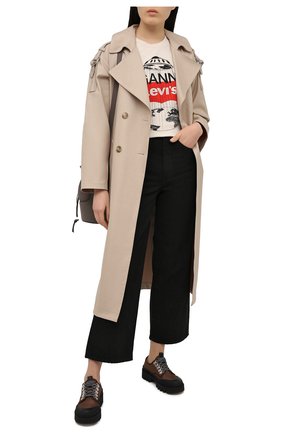 Женская хлопковая футболка ganni x levi's GANNI бежевого цвета по цене 11250 руб., арт. T2826 | Фото 2 Женская хлопковая футболка ganni x levi's GANNI бежевого цвета, арт. T2826 | Фото 2