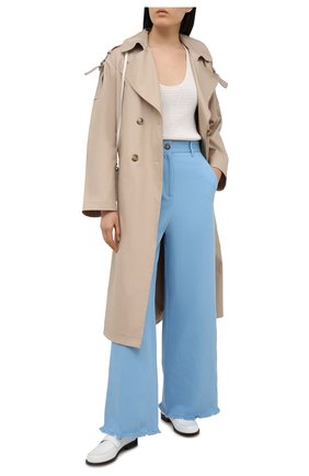 Женские брюки из хлопка и льна MSGM голубого цвета по цене 36950 руб., арт. 3042MDP106 217309 | Фото 2 Женские брюки из хлопка и льна MSGM голубого цвета, арт. 3042MDP106 217309 | Фото 2