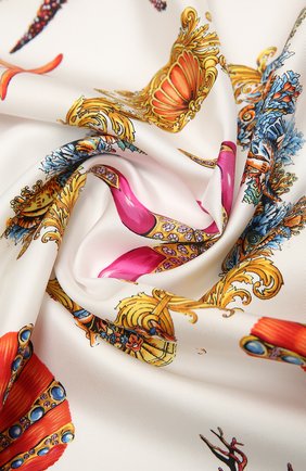 Женский шелковый платок VERSACE разноцветного цвета по цене 47050 руб., арт. IF09001/1F01310 | Фото 2 Женский шелковый платок VERSACE разноцветного цвета, арт. IF09001/1F01310 | Фото 2