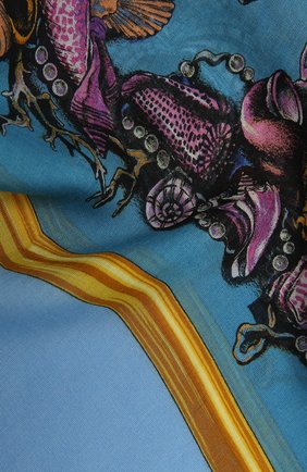 Женская шаль VERSACE голубого цвета по цене 39150 руб., арт. IF01401/1F01320 | Фото 2 Женская шаль VERSACE голубого цвета, арт. IF01401/1F01320 | Фото 2