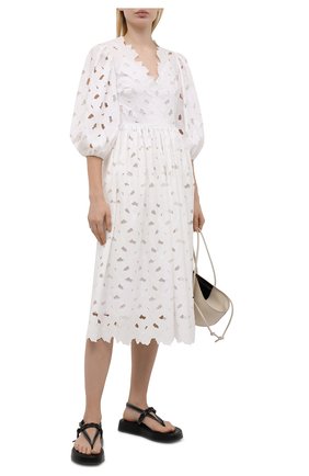 Женское платье REDVALENTINO белого цвета по цене 94650 руб., арт. VR0VA17P/5TB | Фото 2 Женское платье REDVALENTINO белого цвета, арт. VR0VA17P/5TB | Фото 2 (Длина Ж (юбки, платья, шорты): Миди; Материал подклада: Хлопок; Рукава: 3/4; Материал внешний: Хлопок, Синтетический материал; Стили: Бохо; Женское Кросс-КТ: Платье-одежда; Случай: Повседневный)