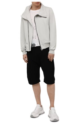 Мужской хлопковая толстовка RICK OWENS светло-серого цвета по цене 82100 руб., арт. RU21S6272/BA | Фото 2 Мужской хлопковая толстовка RICK OWENS светло-серого цвета, арт. RU21S6272/BA | Фото 2