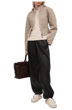 Женский льняной кардиган BOTTEGA VENETA бежевого цвета по цене 158000 руб., арт. 656010/V00E0 | Фото 2 Женский льняной кардиган BOTTEGA VENETA бежевого цвета, арт. 656010/V00E0 | Фото 2