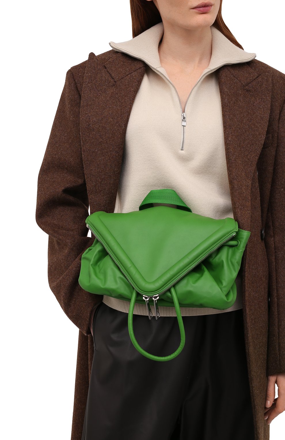 Женская поясная сумка beak BOTTEGA VENETA зеленого цвета по цене 152500 руб., арт. 659419/VA9VD | Фото 2 Женская поясная сумка beak BOTTEGA VENETA зеленого цвета, арт. 659419/VA9VD | Фото 2