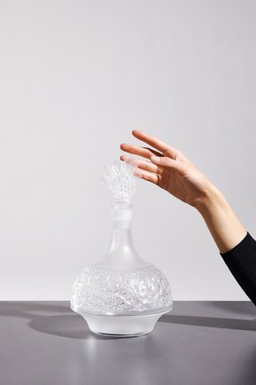 Графин versailles LALIQUE прозрачного цвета по цене 354500 руб., арт. 10733000 | Фото 2 Графин versailles LALIQUE прозрачного цвета, арт. 10733000 | Фото 2