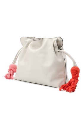 Женский клатч flamenco loewe x paula's ibiza LOEWE белого цвета по цене 168000 руб., арт. A411FC1X28 | Фото 3 Женский клатч flamenco loewe x paula's ibiza LOEWE белого цвета, арт. A411FC1X28 | Фото 3