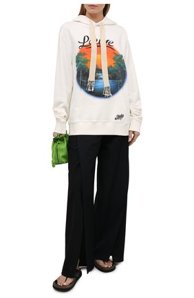 Женский хлопковое худи loewe x paula's ibiza LOEWE белого цвета по цене 65550 руб., арт. H616Y25X04 | Фото 2 Женский хлопковое худи loewe x paula's ibiza LOEWE белого цвета, арт. H616Y25X04 | Фото 2 (Материал внешний: Хлопок; Принт: С принтом; Рукава: Длинные; Стили: Гранж; Длина (для топов): Удлиненные; Женское Кросс-КТ: Худи-одежда)