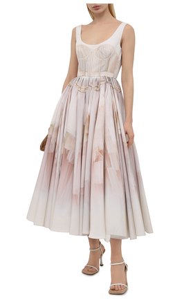 Женское платье ALEXANDER MCQUEEN светло-розового цвета по цене 428000 руб., арт. 658692/QZACY | Фото 2 Женское платье ALEXANDER MCQUEEN светло-розового цвета, арт. 658692/QZACY | Фото 2 (Женское Кросс-КТ: Платье-одежда, Сарафаны; Длина Ж (юбки, платья, шорты): Миди; Стили: Романтичный; Случай: Вечерний; Материал внешний: Синтетический материал; Рукава: Без рукавов)