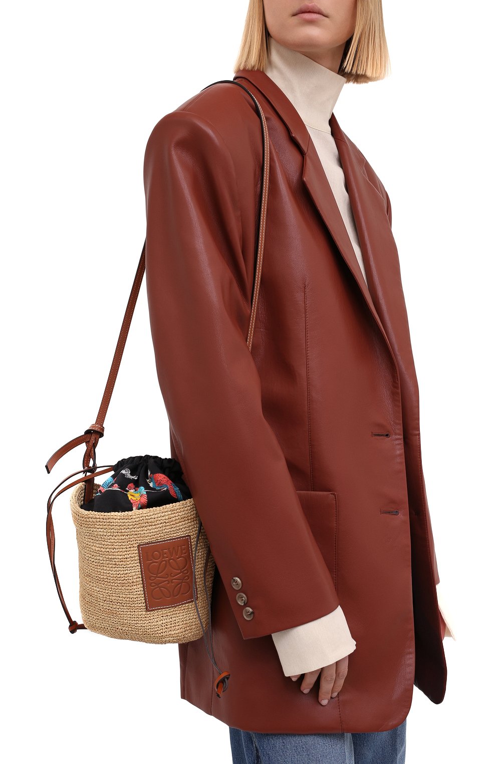 Женская сумка basket loewe x paula's ibiza LOEWE бежевого цвета по цене 49950 руб., арт. A689C70X04 | Фото 2 Женская сумка basket loewe x paula's ibiza LOEWE бежевого цвета, арт. A689C70X04 | Фото 2
