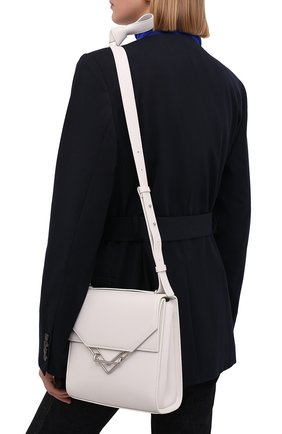 Женская сумка clip BOTTEGA VENETA белого цвета по цене 229500 руб., арт. 652391/V0I42 | Фото 2 Женская сумка clip BOTTEGA VENETA белого цвета, арт. 652391/V0I42 | Фото 2