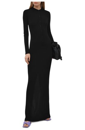 Женское платье из вискозы TOM FORD черного цвета по цене 139500 руб., арт. ABJ578-FAX779 | Фото 2 Женское платье из вискозы TOM FORD черного цвета, арт. ABJ578-FAX779 | Фото 2