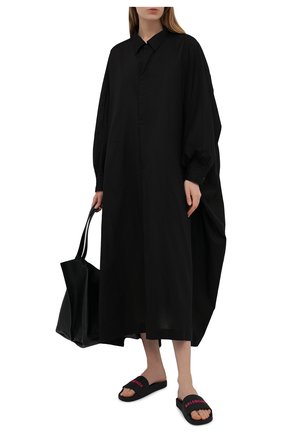 Женские резиновые шлепанцы piscine BALENCIAGA черного цвета по цене 32050 руб., арт. 565547/W1S80 | Фото 2 Женские резиновые шлепанцы piscine BALENCIAGA черного цвета, арт. 565547/W1S80 | Фото 2