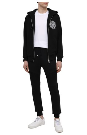 Мужской хлопковая толстовка BALMAIN черного цвета по цене 87750 руб., арт. VH0JR001/G060 | Фото 2 Мужской хлопковая толстовка BALMAIN черного цвета, арт. VH0JR001/G060 | Фото 2