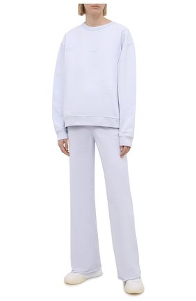 Женские хлопковые брюки ACNE STUDIOS светло-голубого цвета по цене 29550 руб., арт. AK0364 | Фото 2 Женские хлопковые брюки ACNE STUDIOS светло-голубого цвета, арт. AK0364 | Фото 2