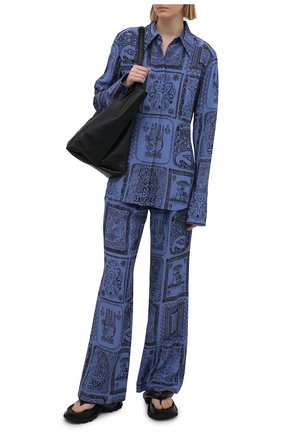 Женские брюки из вискозы ACNE STUDIOS голубого цвета по цене 44300 руб., арт. AK0354 | Фото 2 Женские брюки из вискозы ACNE STUDIOS голубого цвета, арт. AK0354 | Фото 2