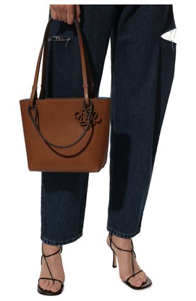 Женский сумка double LOEWE коричневого цвета, арт. A711T81X01 | Фото 2 (Материал: Натуральная кожа; Сумки-технические: Сумки-шопперы; Размер: small)