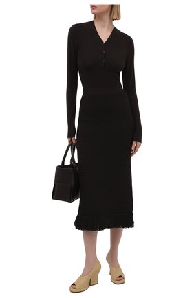 Женские кожаные туфли stack BOTTEGA VENETA бежевого цвета по цене 75850 руб., арт. 658959/VBP40 | Фото 2 Женские кожаные туфли stack BOTTEGA VENETA бежевого цвета, арт. 658959/VBP40 | Фото 2