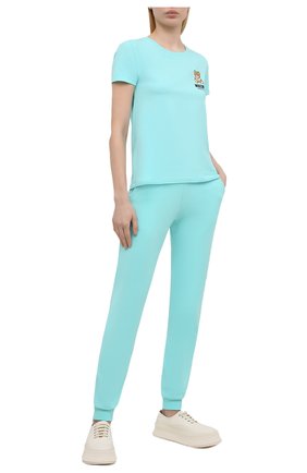 Женские хлопковые джоггеры MOSCHINO UNDERWEAR WOMAN бирюзового цвета по цене 21250 руб., арт. A4302/9004 | Фото 2 Женские хлопковые джоггеры MOSCHINO UNDERWEAR WOMAN бирюзового цвета, арт. A4302/9004 | Фото 2