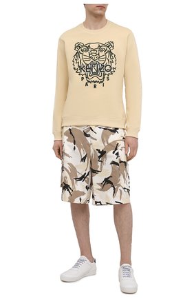 Мужской хлопковый свитшот KENZO бежевого цвета по цене 26900 руб., арт. FB55SW1204MP | Фото 2 Мужской хлопковый свитшот KENZO бежевого цвета, арт. FB55SW1204MP | Фото 2
