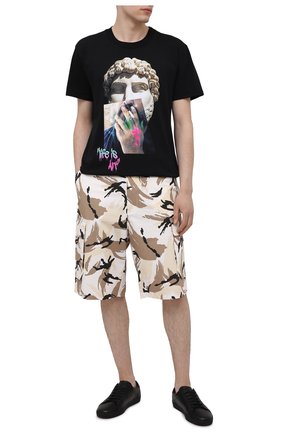Мужские хлопковые шорты KENZO бежевого цвета по цене 31700 руб., арт. FB55SH2341PC | Фото 2 Мужские хлопковые шорты KENZO бежевого цвета, арт. FB55SH2341PC | Фото 2