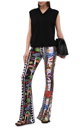 Женские брюки VERSACE разноцветного цвета по цене 109500 руб., арт. A89220/1F01292 | Фото 2 Женские брюки VERSACE разноцветного цвета, арт. A89220/1F01292 | Фото 2