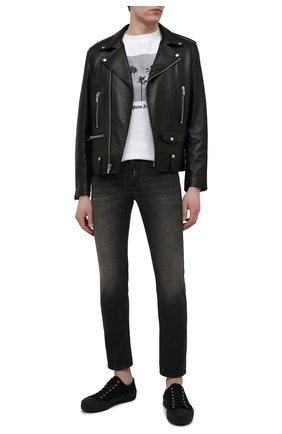 Мужские джинсы VERSACE JEANS COUTURE темно-серого цвета по цене 26050 руб., арт. A2GWA0D5-WUP508/AJC81 | Фото 2 Мужские джинсы VERSACE JEANS COUTURE темно-серого цвета, арт. A2GWA0D5-WUP508/AJC81 | Фото 2