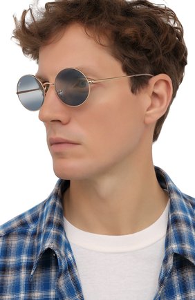 Женские солнцезащитные очки RAY-BAN синего цвета по цене 12500 руб., арт. 1970-001/GA | Фото 3 Женские солнцезащитные очки RAY-BAN синего цвета, арт. 1970-001/GA | Фото 3