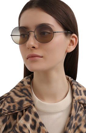 Женские солнцезащитные очки RAY-BAN серого цвета по цене 12500 руб., арт. 1970-004/GH | Фото 2 Женские солнцезащитные очки RAY-BAN серого цвета, арт. 1970-004/GH | Фото 2