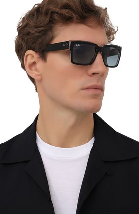Женские солнцезащитные очки RAY-BAN черного цвета по цене 0 руб., арт. 2191-12943M | Фото 3 Женские солнцезащитные очки RAY-BAN черного цвета, арт. 2191-12943M | Фото 3 (Кросс-КТ: С/з-унисекс; Региональные ограничения белый список (Axapta Mercury): RU; Тип очков: С/з; Оптика Гендер: оптика-унисекс; Очки форма: Прямоугольные)